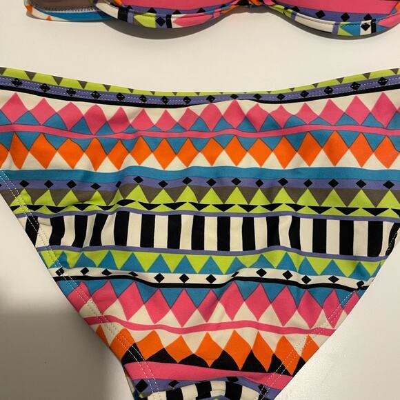Xhilaration Brand Small/Medium Push-up Bikini Aztec Print Push up Top Swimsuit - Picture 3 of 6